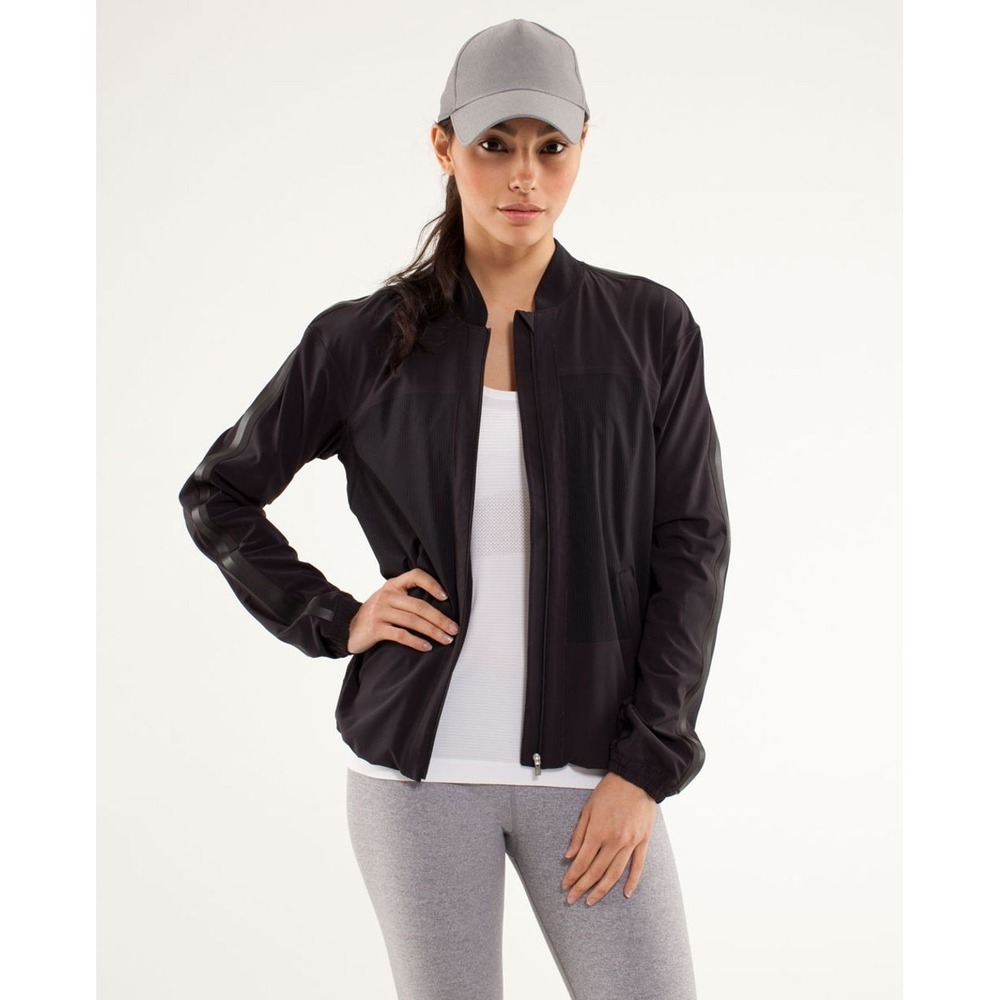 Lululemon Off the Court Jacket Black Zip Front Bomber Women's 8 (M) Tennis Golf